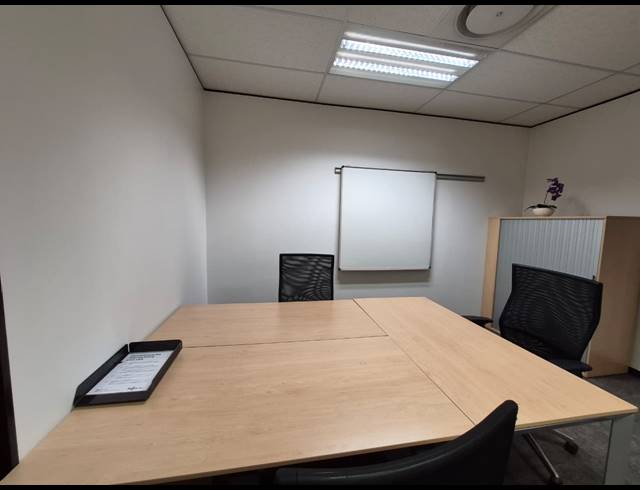 31M² OFFICE TO LET IN SANDTON CENTRAL